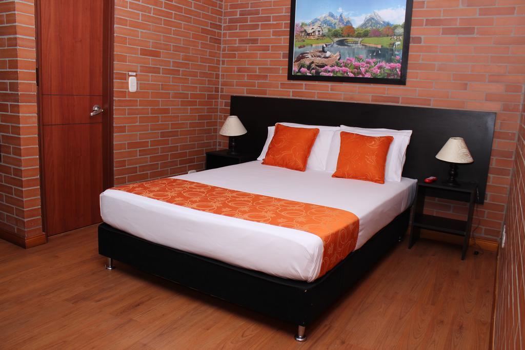 Hotel Bogota Astral Exterior photo