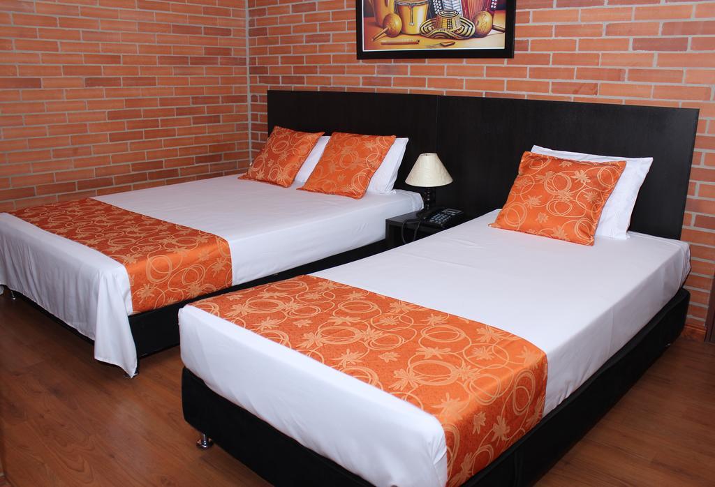 Hotel Bogota Astral Exterior photo